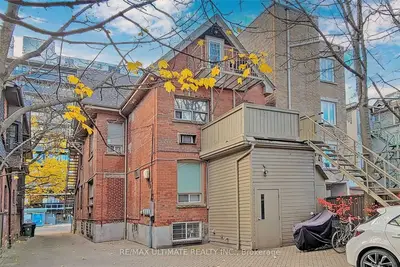 93 Spadina Road, Toronto, On M5r 2t1