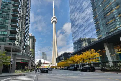 30 Grand Trunk Crescent 708, Toronto, On M5j 3a4