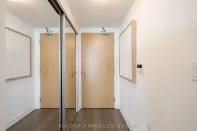 11 Wellesley Street W 5311, Toronto, On M4y 0g4