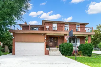 18 Parravano Court, Toronto, On M2r 3s8