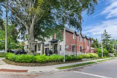 40 Divadale Drive, Toronto, On M4g 2n9