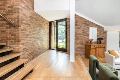 20 Lower Links Road, Toronto, On M2p 1h6