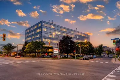 18 Wynford Drive 101, Toronto, On M3c 3s2
