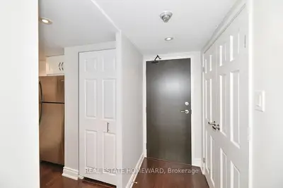 15 Maitland Place 402, Toronto, On M4y 2x3
