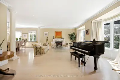 50 Viewmount Avenue, Toronto, On M6b 1t4