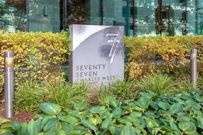 77 Charles Street W 902, Toronto, On M5s 2x1