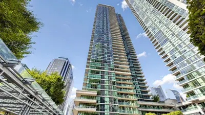 33 Bay Street 2211, Toronto, On M5j 2z3