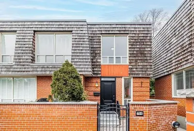 4- 75 Upper Canada Drive Main, Toronto, On M2p 2a2