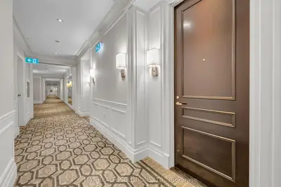 20 Burkebrook Place 319, Toronto, On M4g 0a1