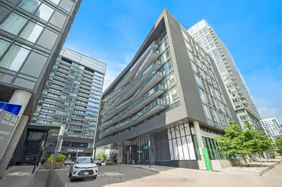 90 Queens Wharf Road 208, Toronto, On M5v 0e6