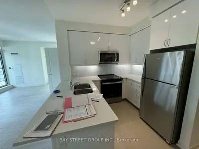 4955 Yonge Street 1006, Toronto, On M2n 0l8