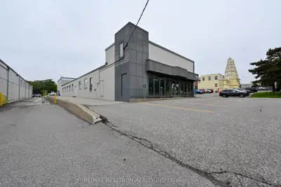 38 Carnforth Road, Toronto, On M4a 2k7