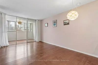 15 Maitland Place 204, Toronto, On M4y 2x3