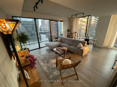 55 Ontario Street 1308, Toronto, On M5a 0t8