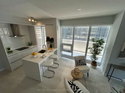 2221 Yonge Street 809, Toronto, On M4s 0b8