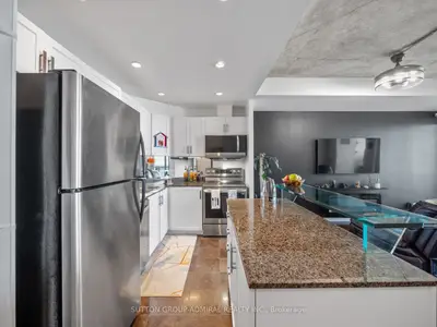 218 Queens Quay Boulevard W 2103, Toronto, On M5j 2y6