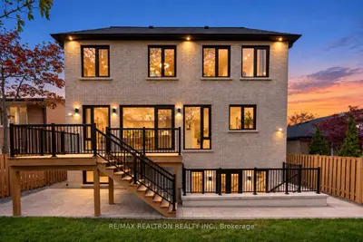 35 Foxwarren Drive, Toronto, On M2k 1l1