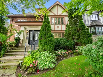 26 Vesta Drive, Toronto, On M5p 2z5
