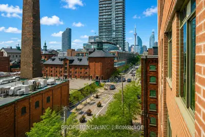 70 Mill Street 608, Toronto, On M5a 4r1