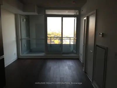 20 Minowan Miikan Lane 1905, Toronto, On M6j 0e5