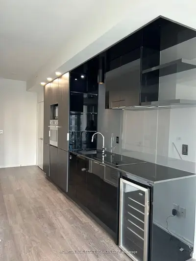70 Temperance Street 2005, Toronto, On M5h 0b1
