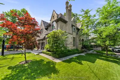 6 Vesta Drive, Toronto, On M5p 2z3
