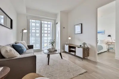100 Dalhousie Street 2408, Toronto, On M5b 0c7