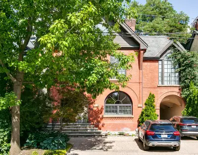 46 Bernard Avenue, Toronto, On M5r 1r2