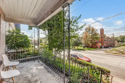 393 Ossington Avenue, Toronto, On M6j 3a6