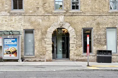 39 Sherbourne Street 1404, Toronto, On M5a 0l8