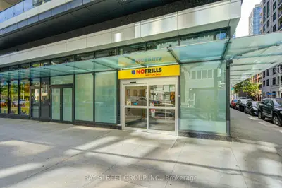 77 Shuter Street 1802, Toronto, On M5b 0b8