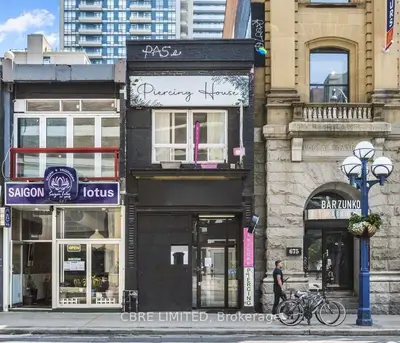 685 Yonge Street, Toronto, On M4y 2b2