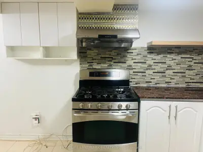 3 Tinder Crescent Bsmt Apt, Toronto, On M4a 1l2