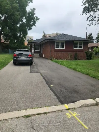 3 Tinder Crescent Bsmt Apt, Toronto, On M4a 1l2