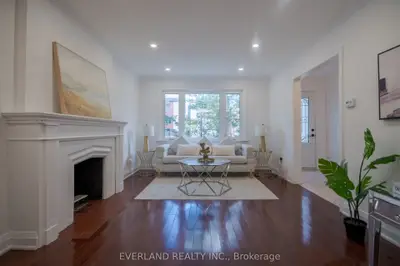 351 Lawrence Avenue W, Toronto, On M5m 1b6