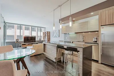 8 Charlotte Street 405, Toronto, On M5v 0k4