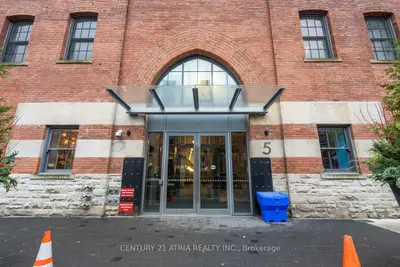 5 St Joseph Street 207, Toronto, On M4y 1j6