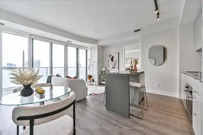 7 Grenville Street 3807, Toronto, On M4y 0e9