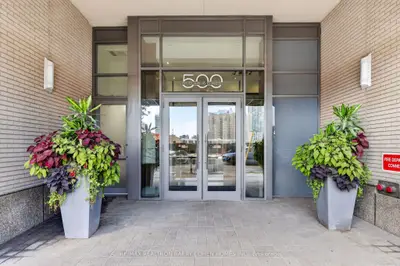 500 St Clair Avenue W 1404, Toronto, On M6c 1a8