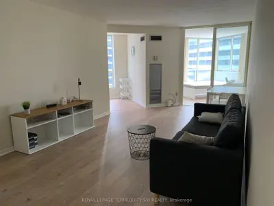 44 St. Joseph Street 1212c, Toronto, On M4y 2w4