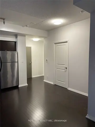 35 Hayden Street 204, Toronto, On M4y 3c3