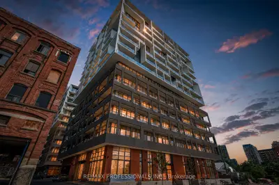 9 Tecumseth Street 604, Toronto, On M6v 0s5