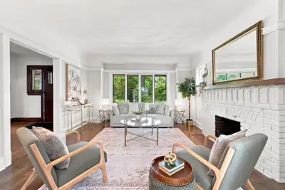 35 Regal Road, Toronto, On M6h 2j6