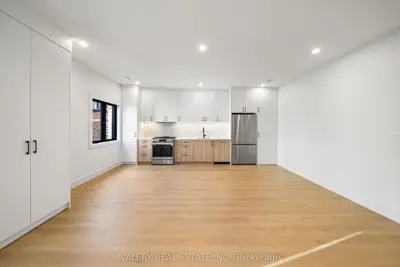144 Dovercourt Road Laneway Upper, Toronto, On M6j 3c4