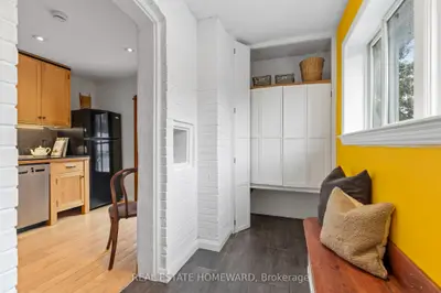 9 Dromore Crescent, Toronto, On M2r 2h4