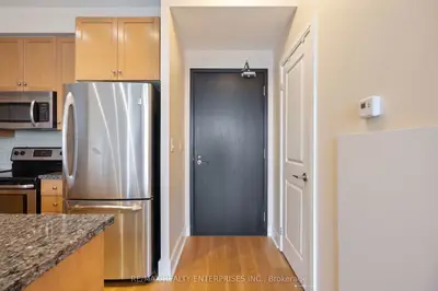 18 Yorkville Avenue W 2706, Toronto, On M4w 3y8