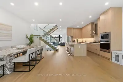 80 Bude Street, Toronto, On M6c 1x8
