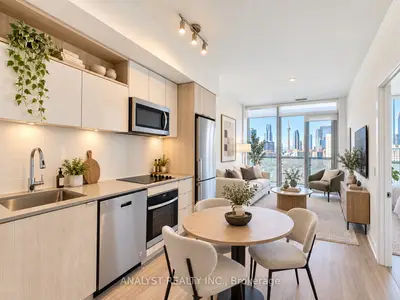 135 Lower Sherbourne Street 1956, Toronto, On M5a 1y4