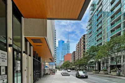 121 St. Patrick Street 1215, Toronto, On M5t 0b8