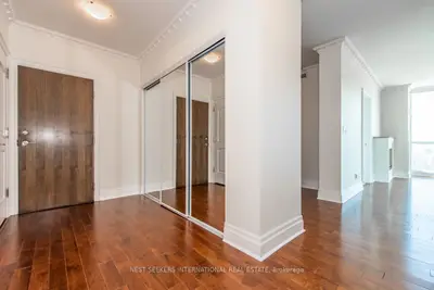 16 Harbour Street 3602, Toronto, On M5j 2z7